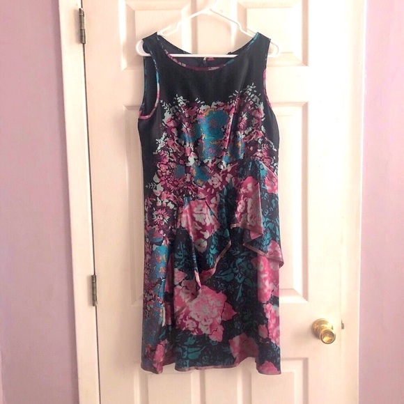 100 % Silk dress Nanette Lepore an absolutely fabulous sleeveless dress sz 12 - Picture 2 of 9